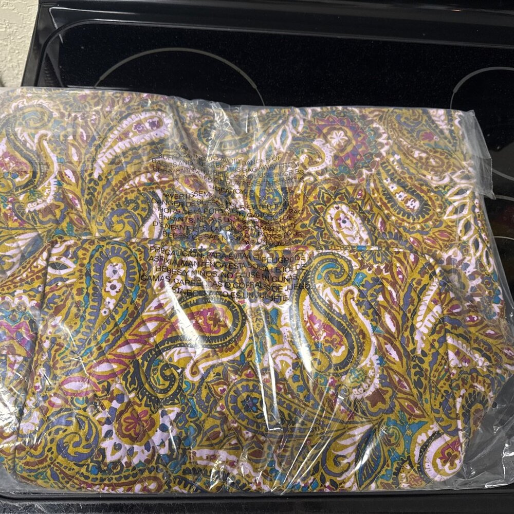 Vera Bradley Essential Grand Tote Buta Spray Paisley NWT - Picture 6 of 9